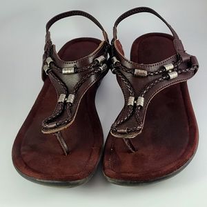 Minnetonka leather ladies sandals size 9🪷